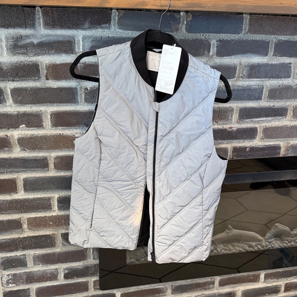 Athleta Gray Quilted Vest - Picture 1 of 3
